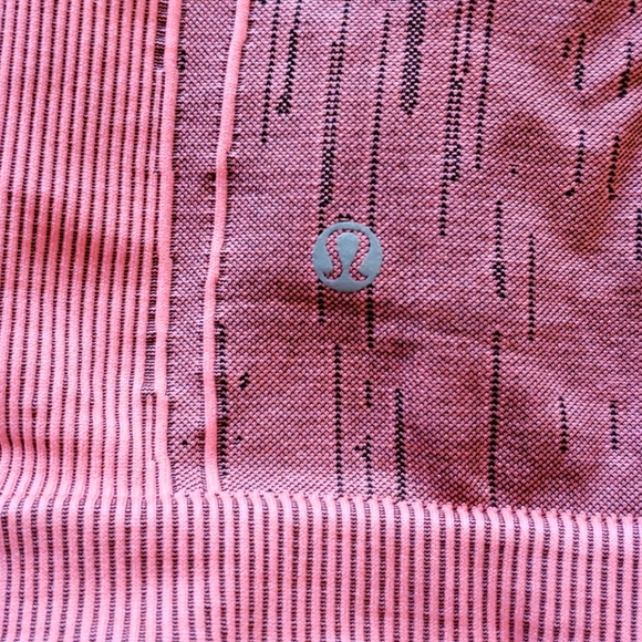 Lululemon shorts sculpt tight fit size 4 - Picture 2 of 4